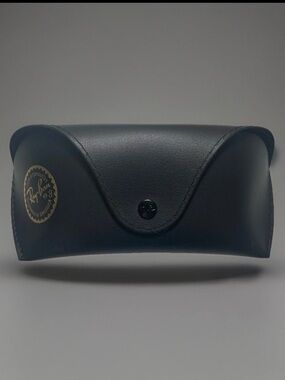 Ray-Ban Smooth Leather Medium Size Case Black With Cloth